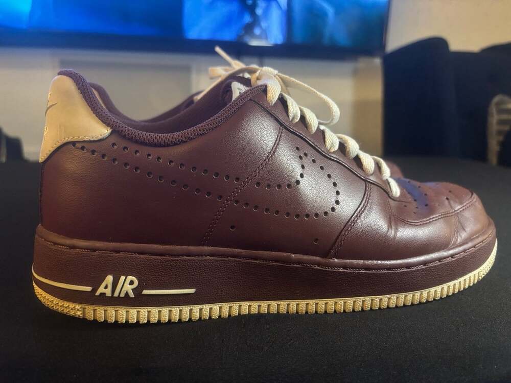 Nike - Picture 4 of 5